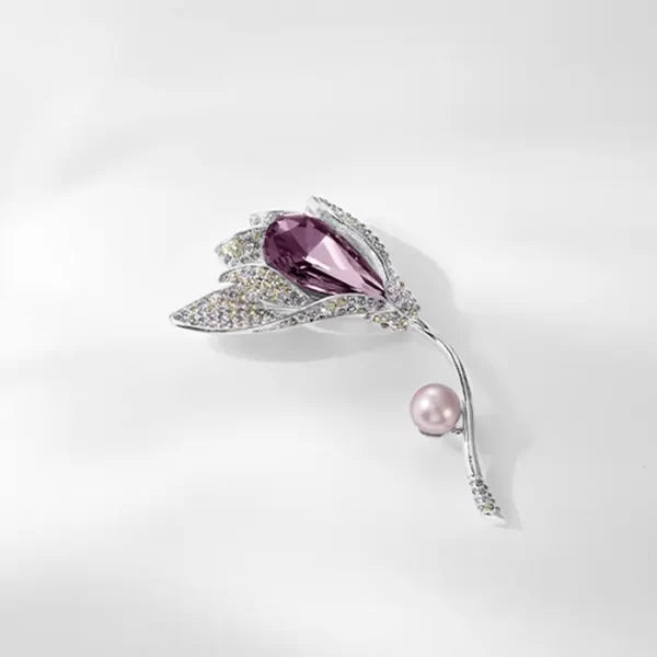 New Women’s Crystal Brooch