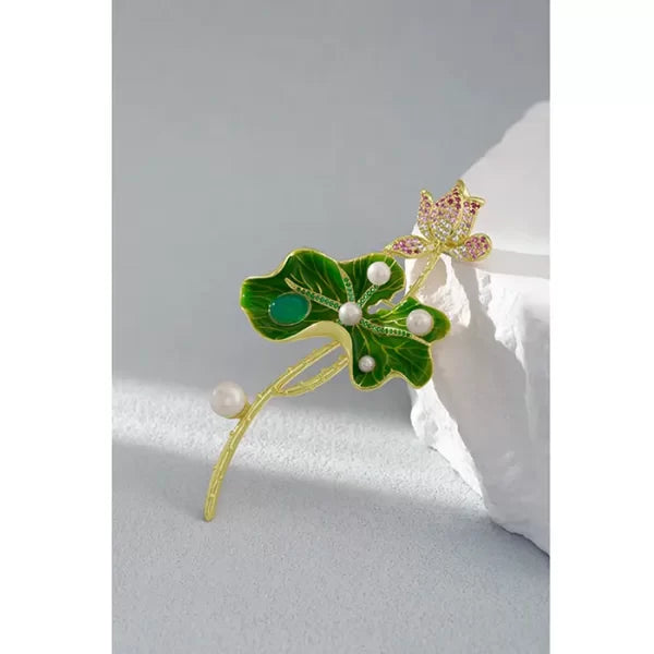 Women’s Elegant Lotus Brooch