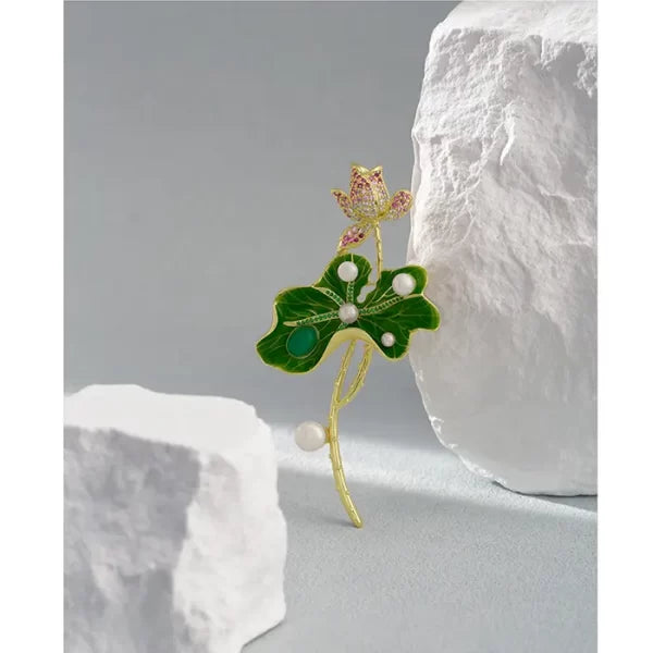 Women’s Elegant Lotus Brooch