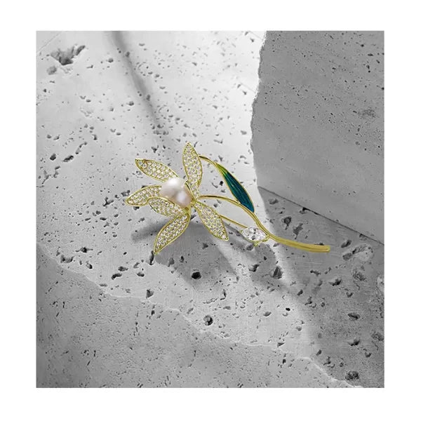 Women’s Floral Brooch Freshwater Simulated Pearl Brooch