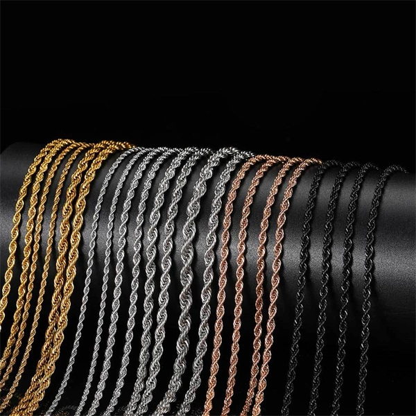 Twisted Stainless Steel Chain Necklace – Unisex Gold-Plated Piece