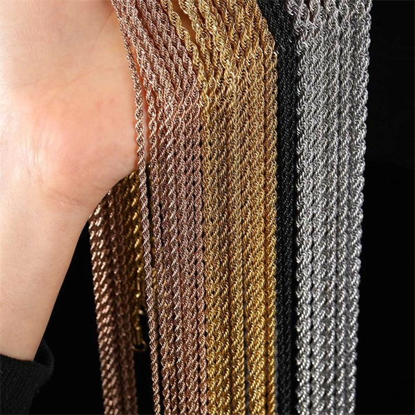 Twisted Stainless Steel Chain Necklace – Unisex Gold-Plated Piece